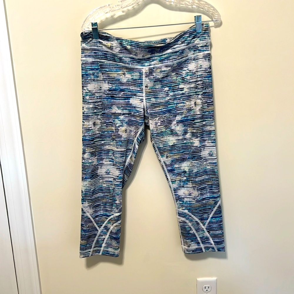 Lululemon Athletica Women’s True Self Crop II Blurry Belle Multi / Size 12